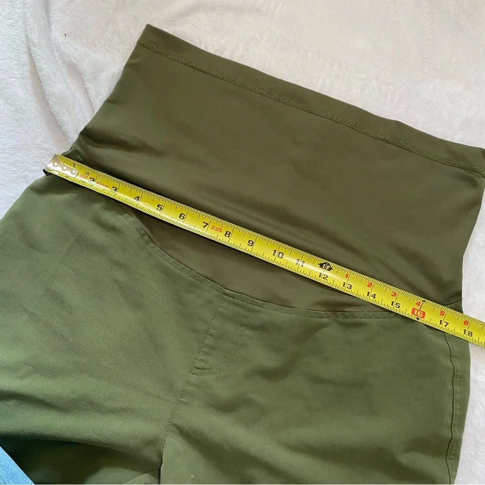 Figs Yola Maternity Skinny Scrub Pants Sz M Dark Olive Green Army Cargo Pockets - Picture 13 of 14